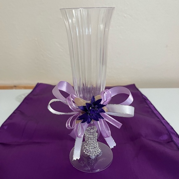 Beautiful plastic champagne flute are beautiful for ,  wedding any other parties - Picture 3 of 5